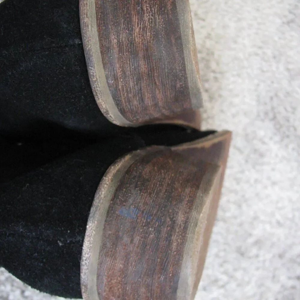 Steve Madden suede boots